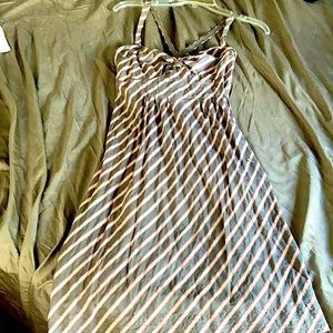 AE stripped shoulder convertible strapped dress